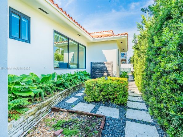12905 Cherry Rd, North Miami FL 33181