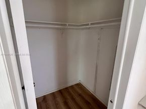 20520 NW 15th Ave 221, Miami Gardens FL 33169