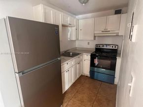 20520 NW 15th Ave 221, Miami Gardens FL 33169