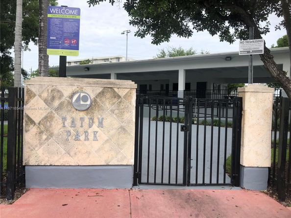 8100 Byron Ave 509, Miami Beach FL 33141
