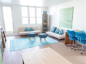 100 Lincoln Rd 922, Miami Beach FL 33139