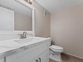 6563 Racquet Club Dr 124, Lauderhill FL 33319