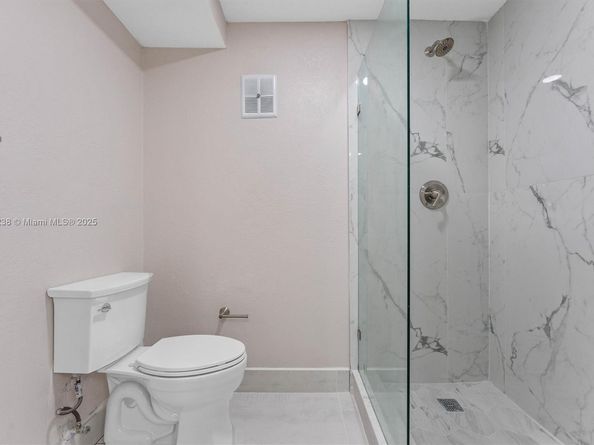 6563 Racquet Club Dr 124, Lauderhill FL 33319