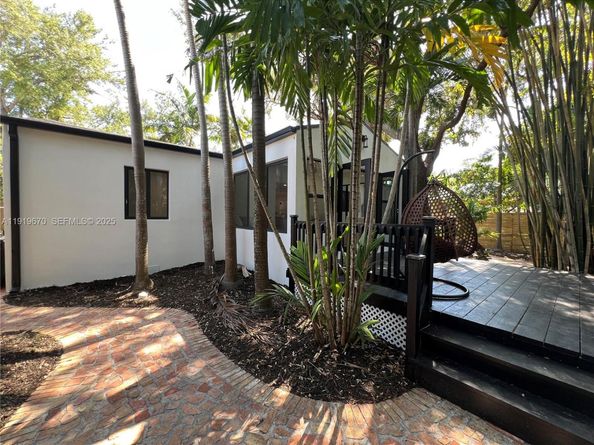 751 NE 80th St, Miami FL 33138