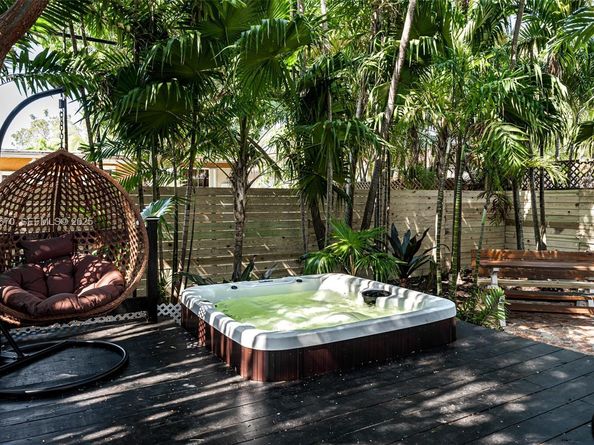 751 NE 80th St, Miami FL 33138