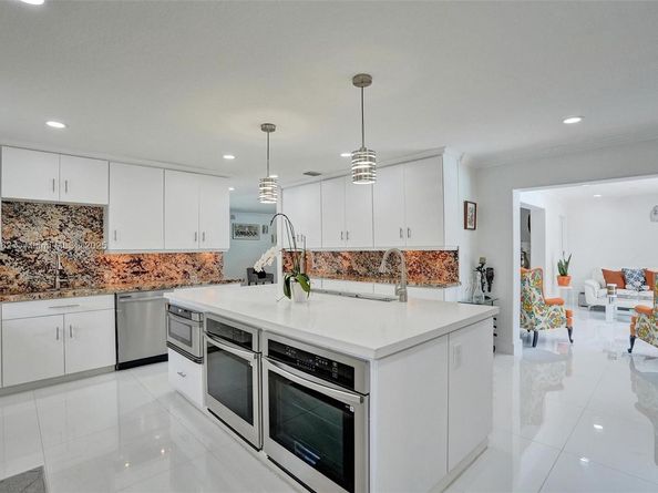 8438 NW 26th Dr, Coral Springs FL 33065
