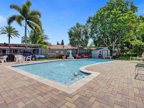 8438 NW 26th Dr, Coral Springs FL 33065