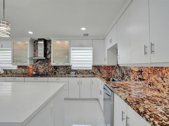 8438 NW 26th Dr, Coral Springs FL 33065