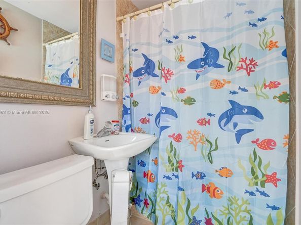 8438 NW 26th Dr, Coral Springs FL 33065