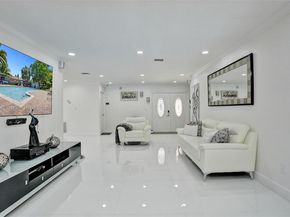 8438 NW 26th Dr, Coral Springs FL 33065