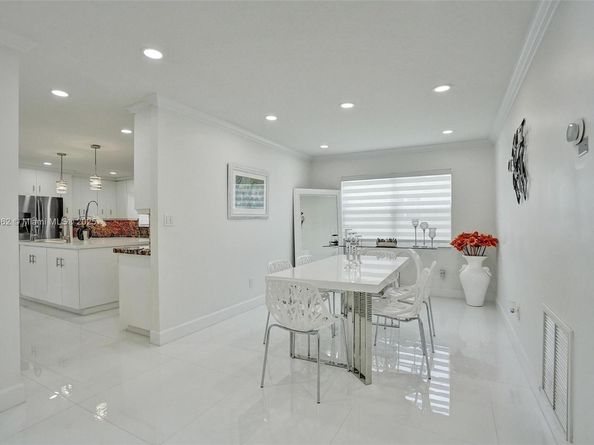 8438 NW 26th Dr, Coral Springs FL 33065