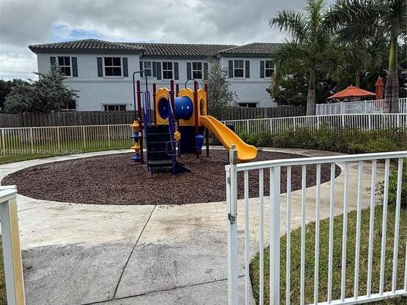 11855 NW 46th St, Coral Springs FL 33076