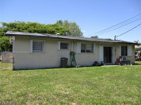 19311 Gulfstream Rd, Cutler Bay FL 33157