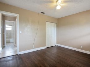 4061 N Dixie Hwy 29, Oakland Park FL 33334