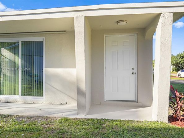 1430 N 65th Ave, Hollywood FL 33024