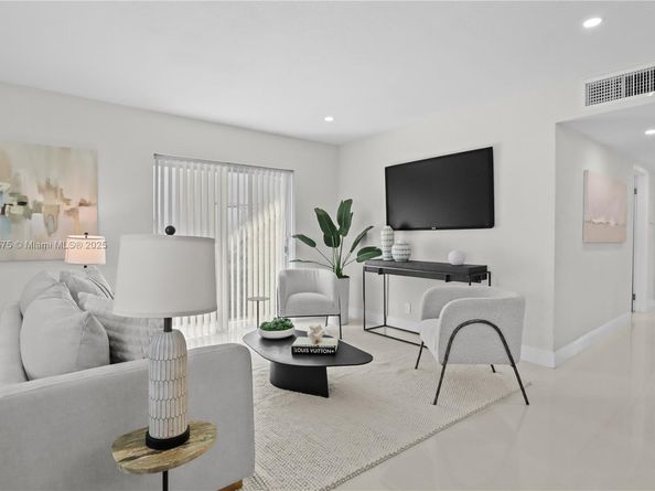 1430 N 65th Ave, Hollywood FL 33024