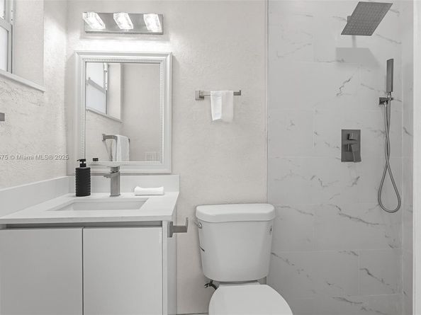 1430 N 65th Ave, Hollywood FL 33024