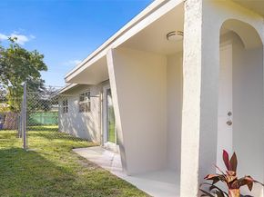1430 N 65th Ave, Hollywood FL 33024