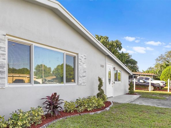 1430 N 65th Ave, Hollywood FL 33024