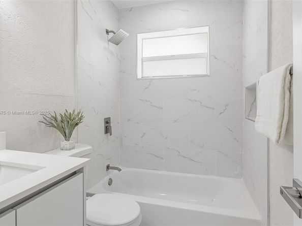 1430 N 65th Ave, Hollywood FL 33024