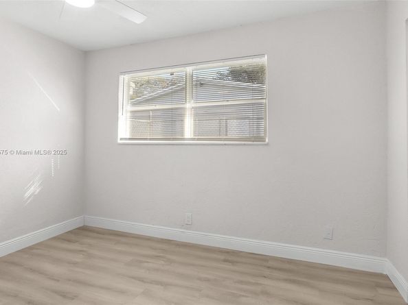 1430 N 65th Ave, Hollywood FL 33024
