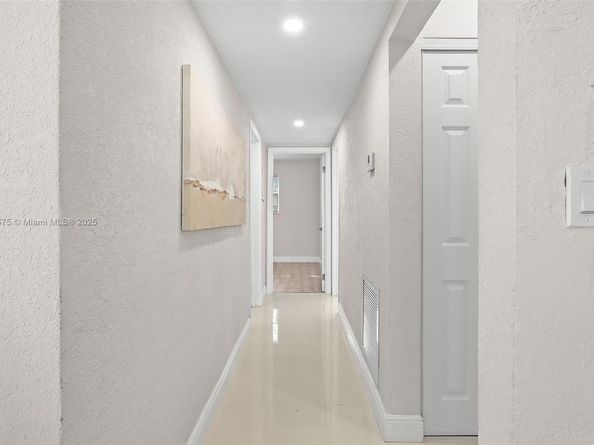 1430 N 65th Ave, Hollywood FL 33024