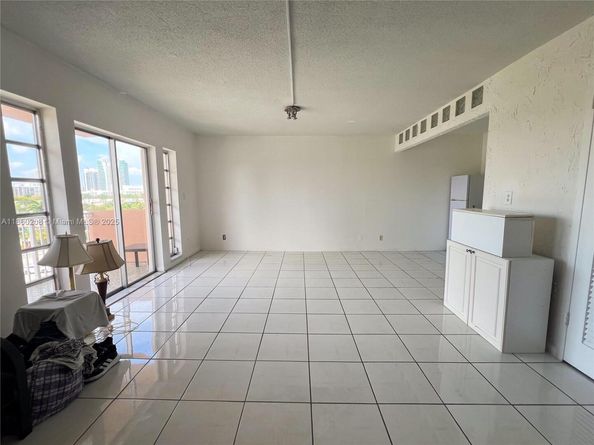2200 E Hallandale Beach Blvd 603, Hallandale Beach FL 33009