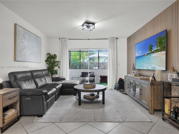 7963 SW 104th St 110A, Miami FL 33156