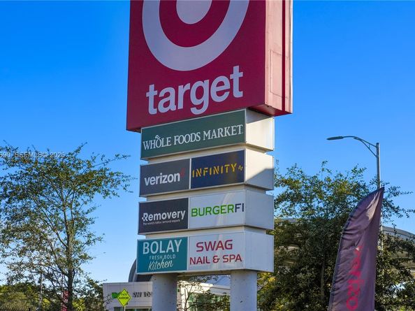 7963 SW 104th St 110A, Miami FL 33156