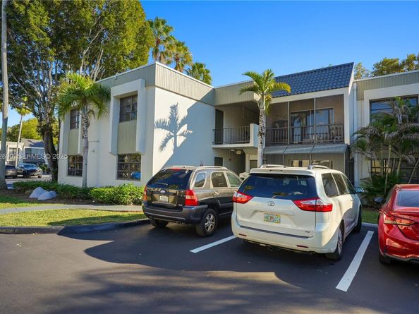 7963 SW 104th St 110A, Miami FL 33156