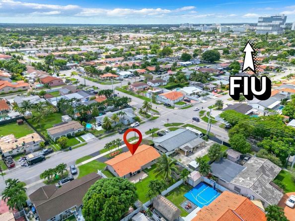 10121 SW 4th St, Miami FL 33174