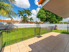 10121 SW 4th St, Miami FL 33174