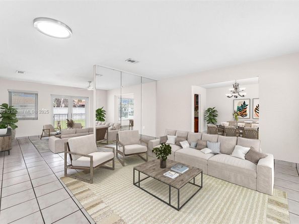 10121 SW 4th St, Miami FL 33174