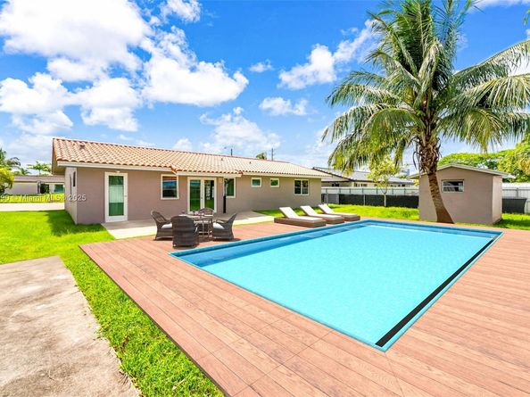 10121 SW 4th St, Miami FL 33174