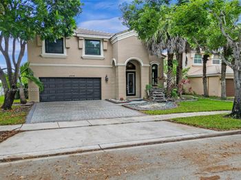 4946 SW 166th Ave