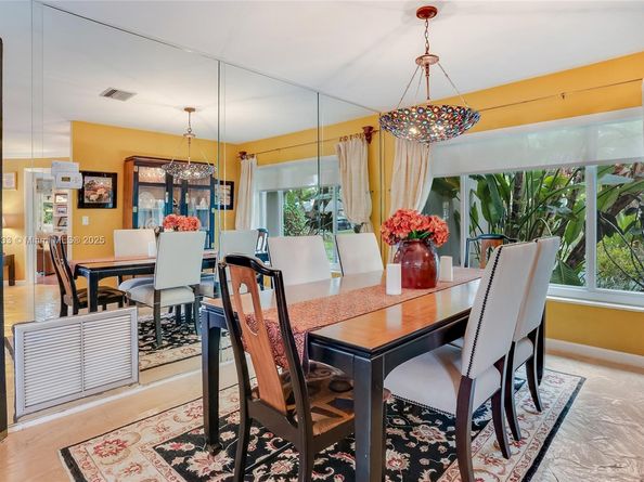 610 Lake Dasha Cir, Plantation FL 33324