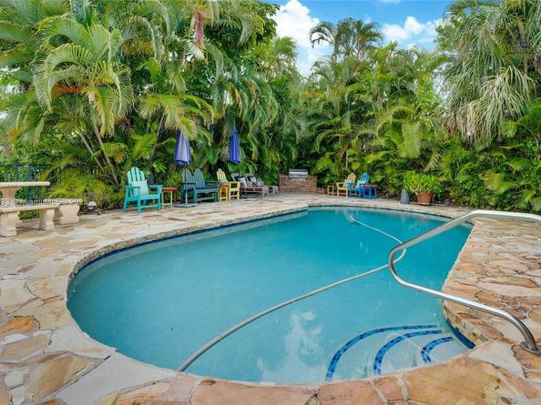610 Lake Dasha Cir, Plantation FL 33324