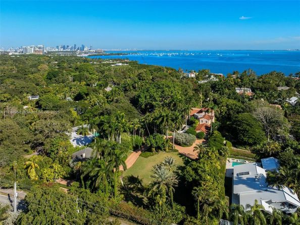 4197 S Douglas Rd, Miami FL 33133