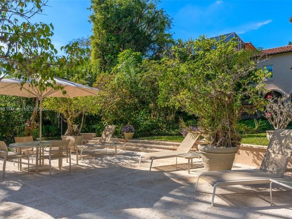 4197 S Douglas Rd, Miami FL 33133