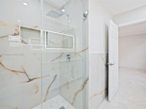 3203 W 70th Ter, Hialeah FL 33018