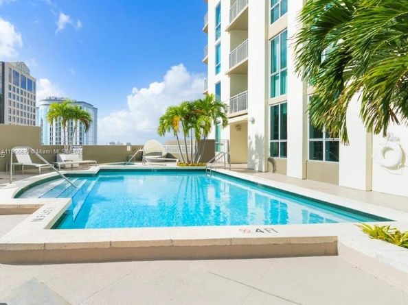 9055 SW 73rd Ct 907, Miami FL 33156