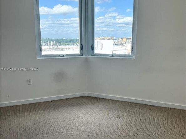 9055 SW 73rd Ct 907, Miami FL 33156