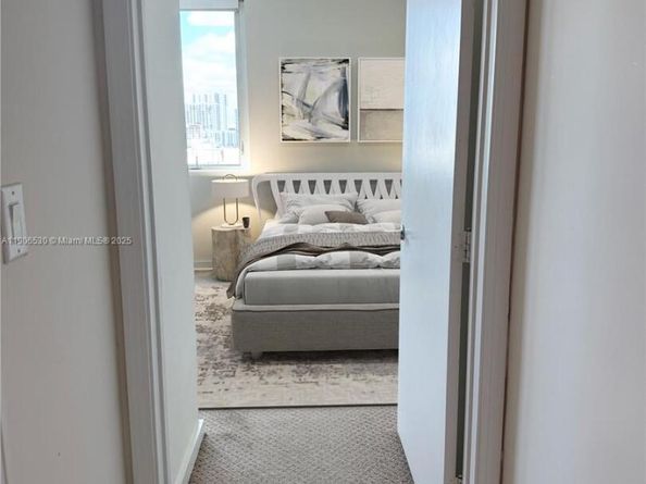 9055 SW 73rd Ct 907, Miami FL 33156