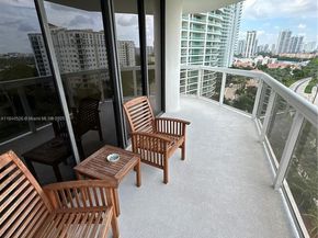 20185 E Country Club Dr 1105, Aventura FL 33180