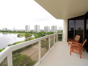 20185 E Country Club Dr 1105, Aventura FL 33180