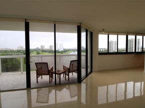 20185 E Country Club Dr 1105, Aventura FL 33180