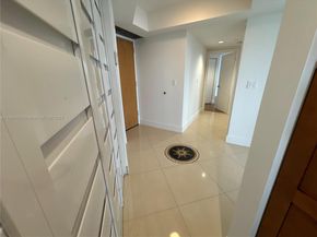 20185 E Country Club Dr 1105, Aventura FL 33180