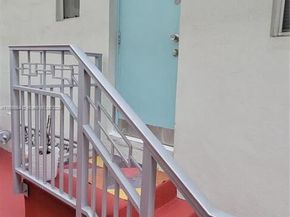 1265 Marseille Dr 31, Miami Beach FL 33141