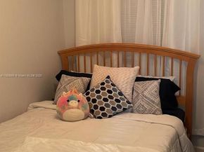 1265 Marseille Dr 31, Miami Beach FL 33141