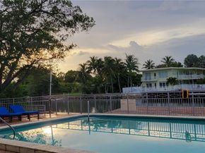 1265 Marseille Dr 31, Miami Beach FL 33141